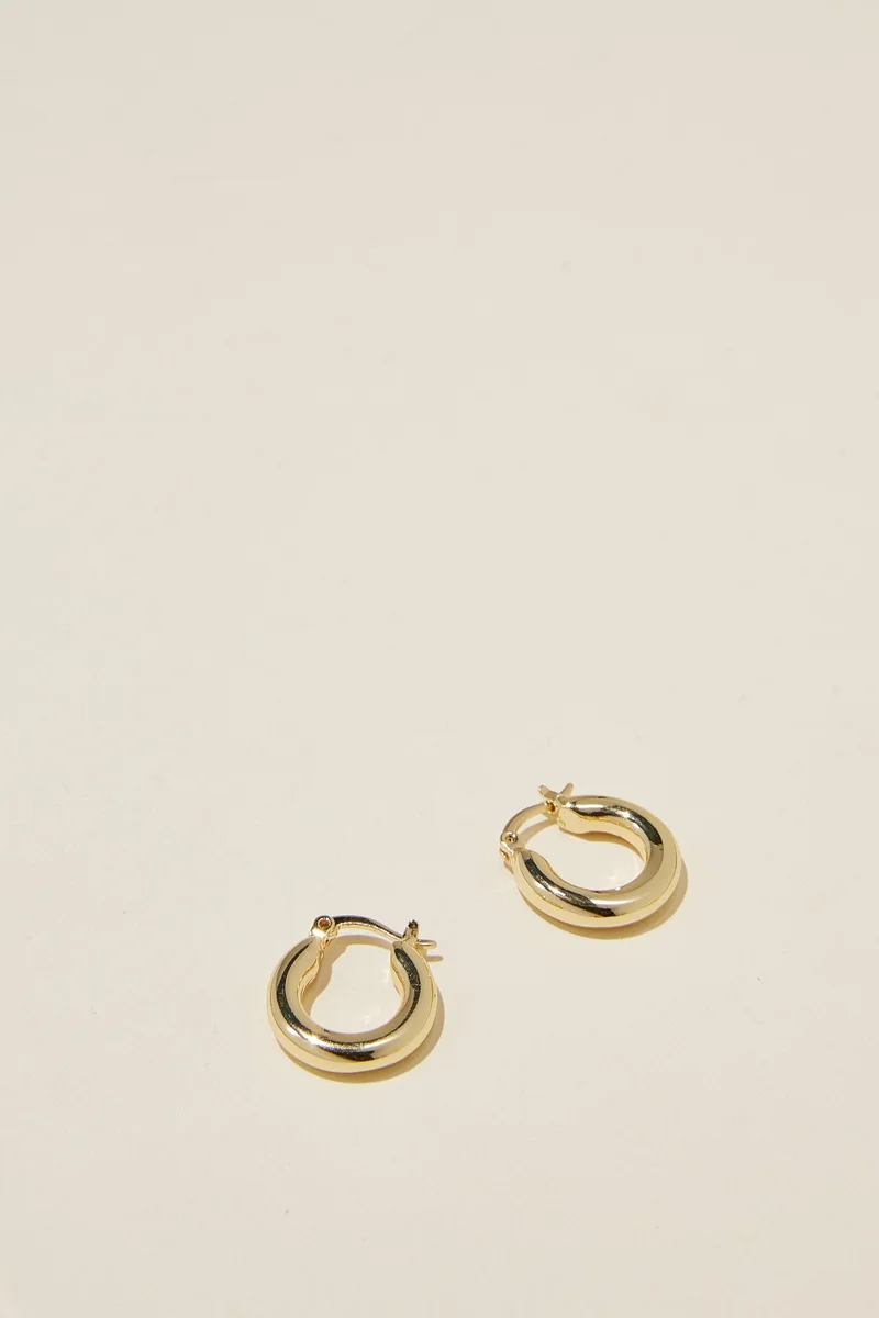 روبي Small Hoop Earring
